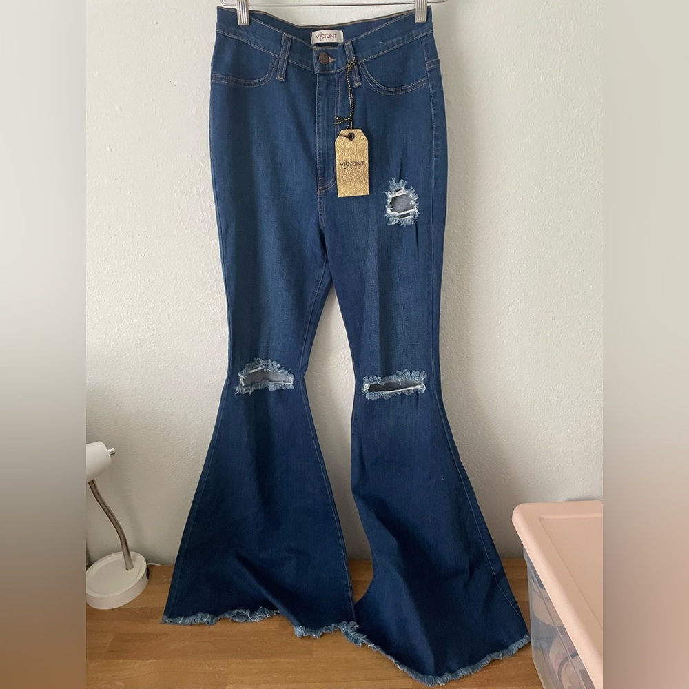 Vibrant Distressed Dark Blue Flare Jeans. Women’s size 13 W30. BNWT